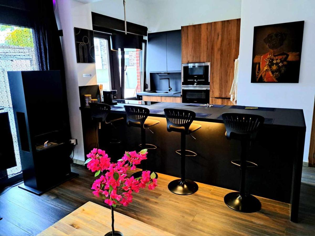 Chambre Dans Une Maison D'Hote Lieja Exterior foto